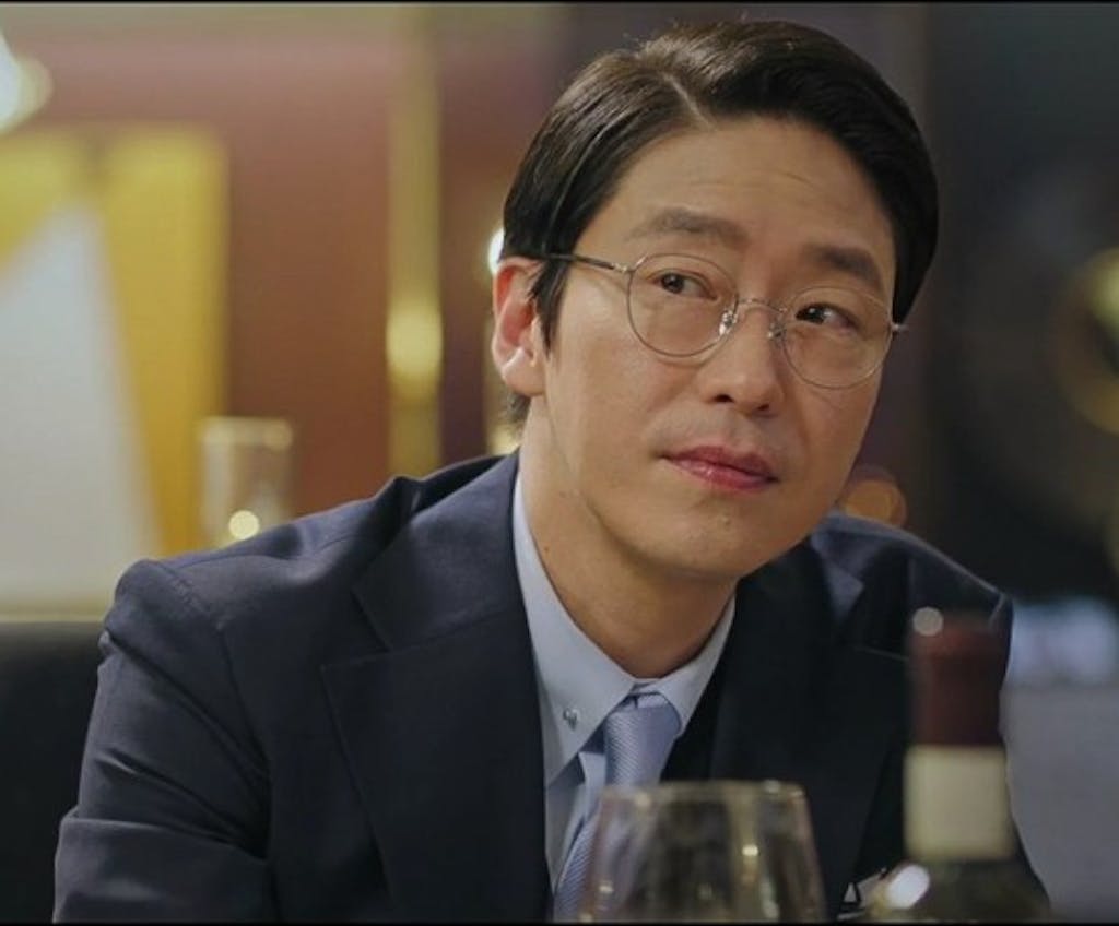 Who’s “The Penthouse” Fashion Boss Um Ki Koon vs. Bong Tae Gyu