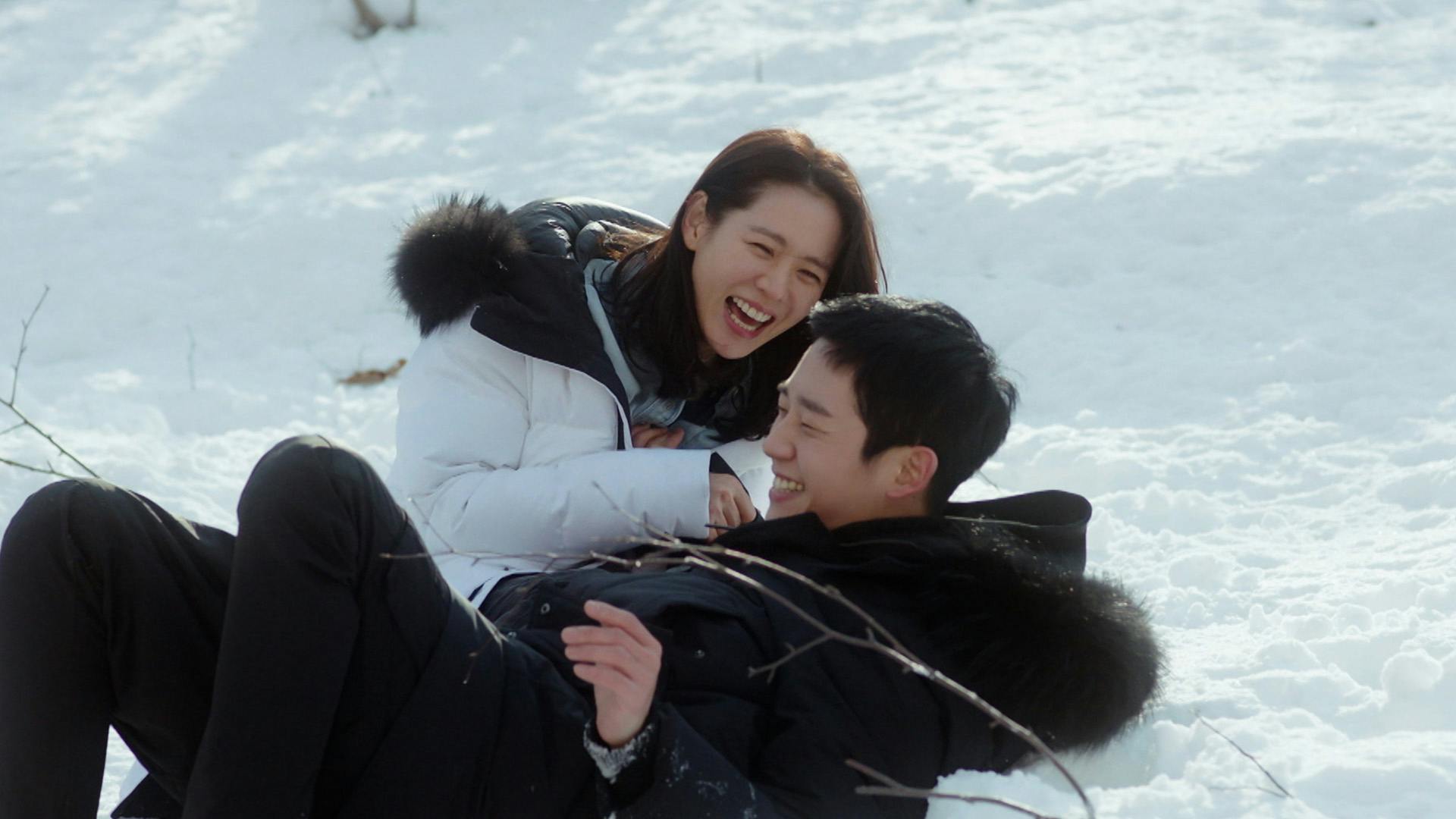 EP00006-Something in the Rain-T1609 | KOCOWA+: Korean Entertainment, K-Drama & K-Variety News son ye jin jung haein romance melodrama something in the rain kocowa+